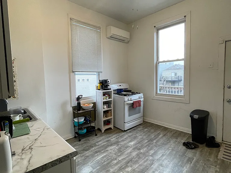 1450 W Chicago Ave #3 — Photo 10