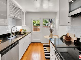5516 Village Grn, Los Angeles, CA 90016