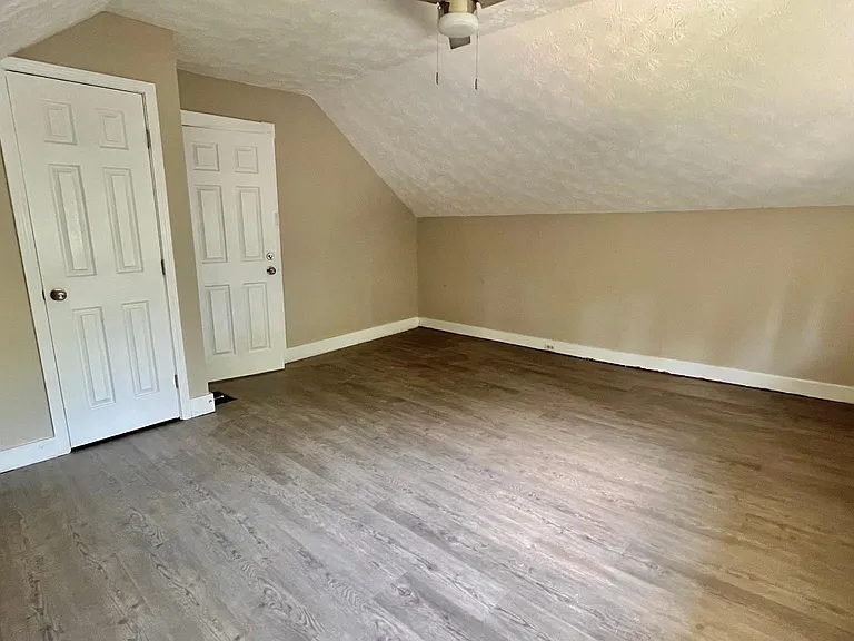 3924 Lindley Ave — Photo 19