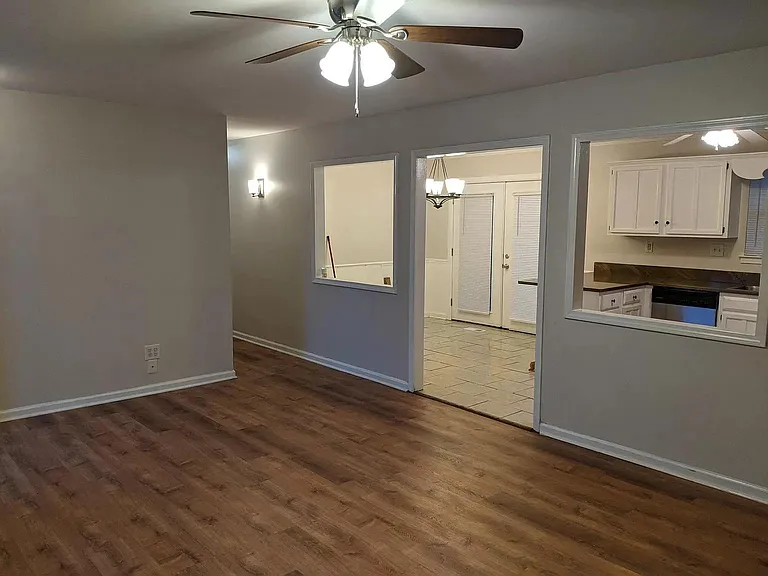 217 Ash Cir — Photo 8
