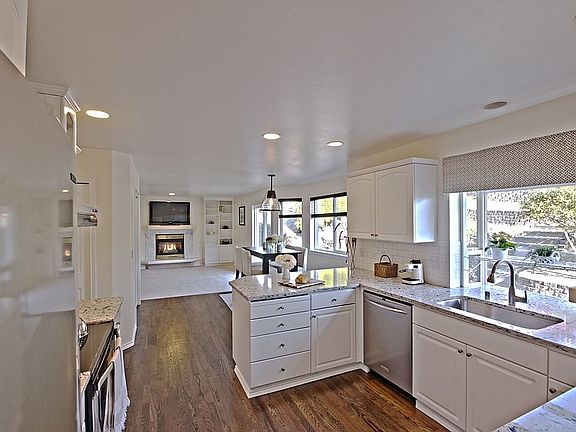 4th image of 12456 SE 198th Pl