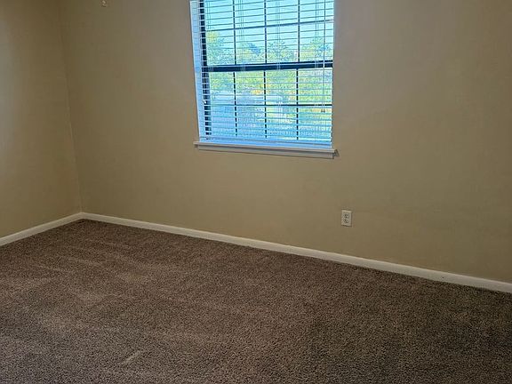 4th image of 2750 W 12th St APT 2B