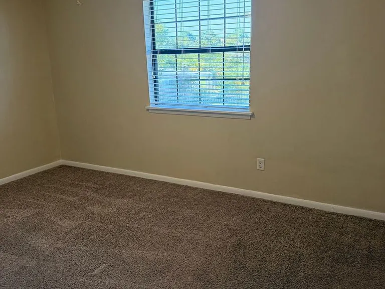 2750 W 12th St #2B — Photo 4