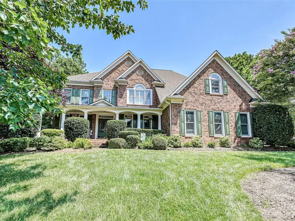 8308 Woodmont Dr, Waxhaw, NC 28173