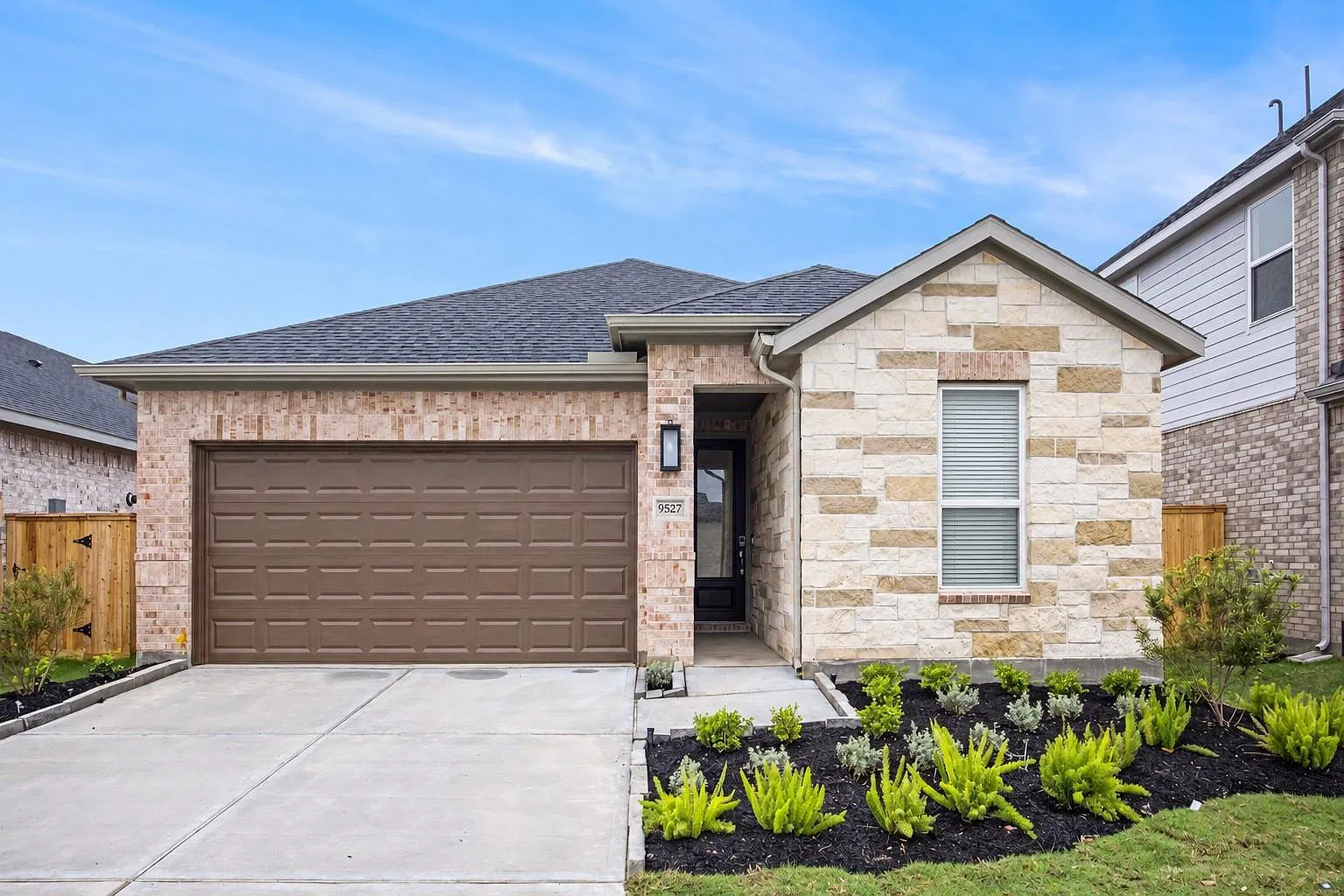 3 bed, 2.0 bath, 1780 sqft, $2,450 — Photo 1