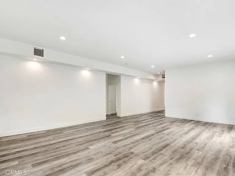 821 Melody Ln — Photo 4