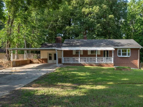 1116 Wooded Ave, Winston Salem, NC 27105