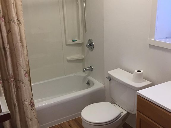 3rd image of 2041 1/2 E 4th St