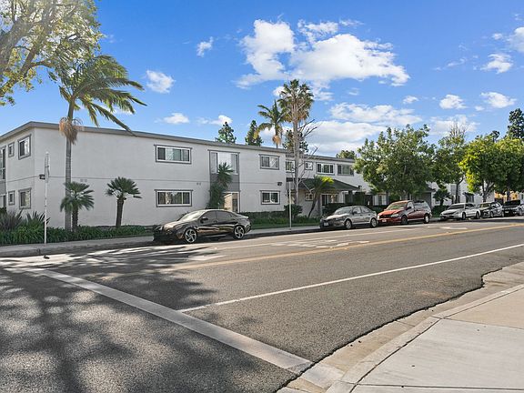 4th image of 10442 Lampson Ave #2
