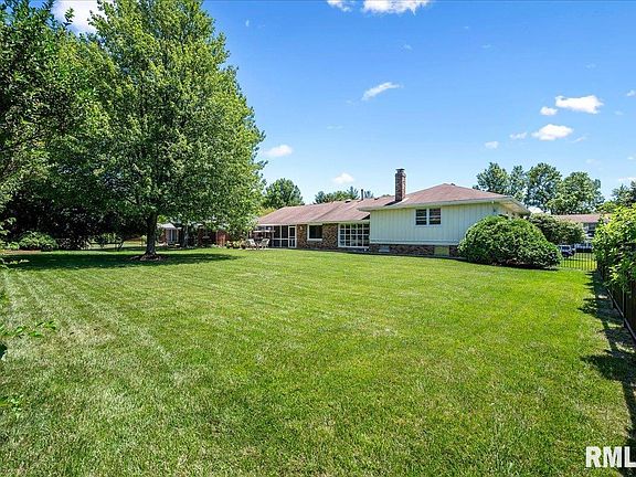 4th image of 307 W Coventry Ln