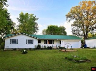 301 Maple St, Flippin, AR 72634