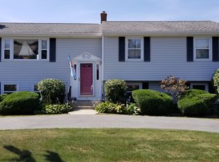 10 Osage Dr, Middletown, RI 02842