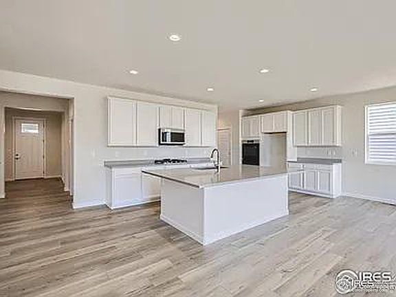 4th image of 2571 Grizzly Pl