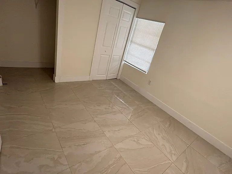 2624 Lee St — Photo 14