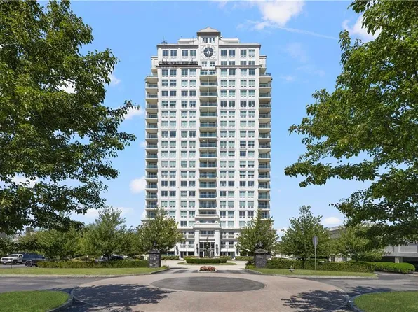 1 Tower Dr APT 302, Portsmouth, RI 02871