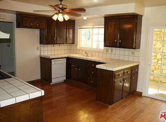 4th image of 5610 Wilhelmina Ave