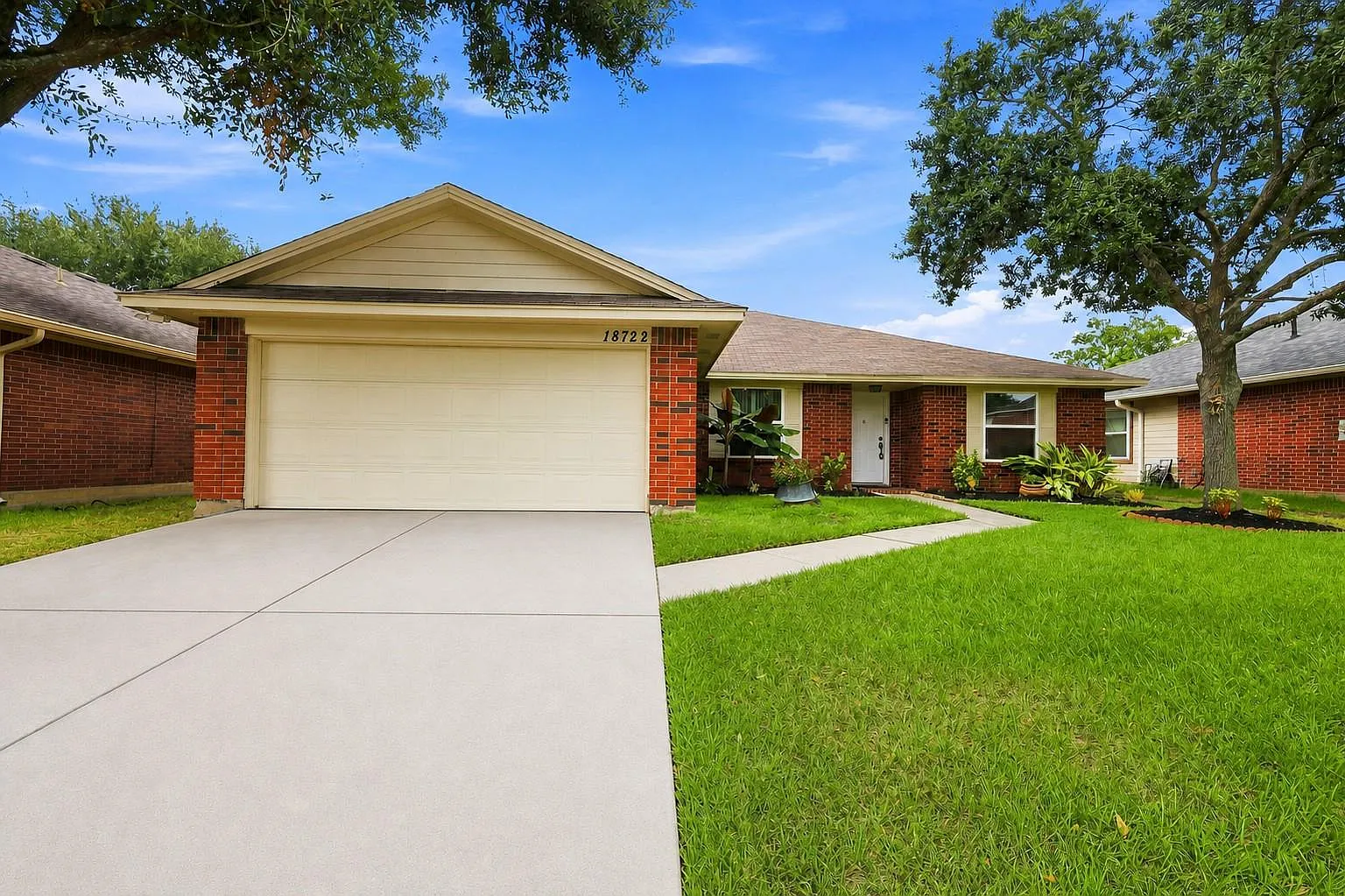4 bed, 2.0 bath, 2030 sqft, $2,000 — Photo 3