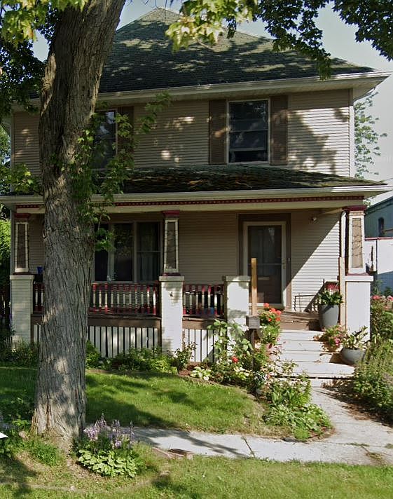 1st image of 119 S Oakley St
