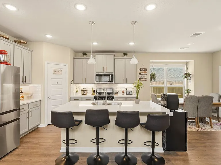 812 Coronado Terrace Ln — Photo 10