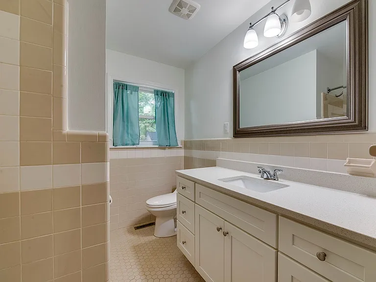5646 Oak Dr — Photo 19