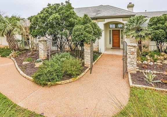 3rd image of 8704 Glenlake Dr