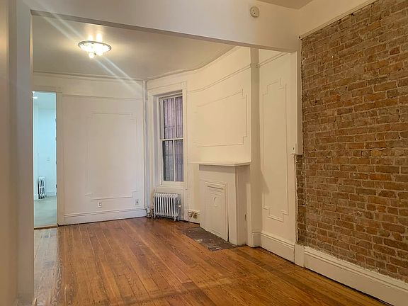 4th image of 183 Maujer St APT 3R
