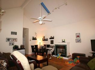 2935 N Southport Ave #2, Chicago, IL 60657