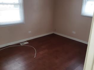 312 Hamrick Ave, Romeoville, IL 60446