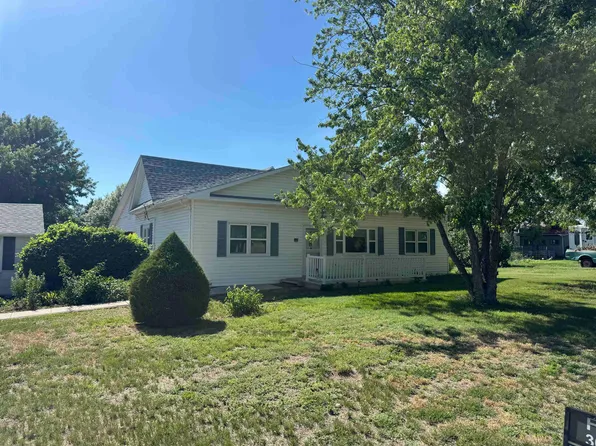 801 John St, Alma, NE 68920