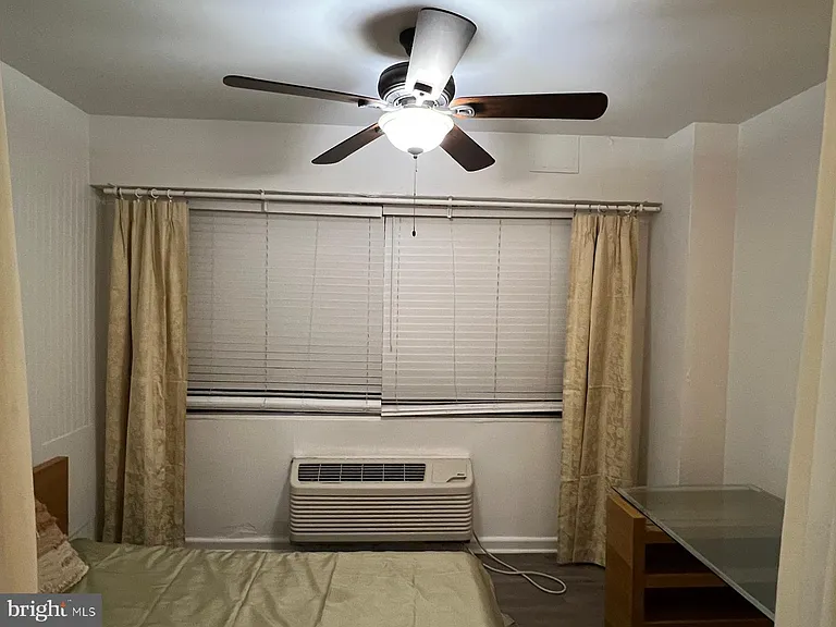 2141 I St NW — Photo 23