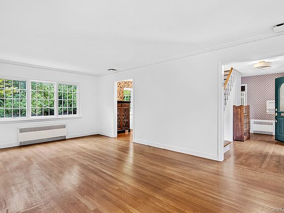 4th image of 10 Ridge Drive