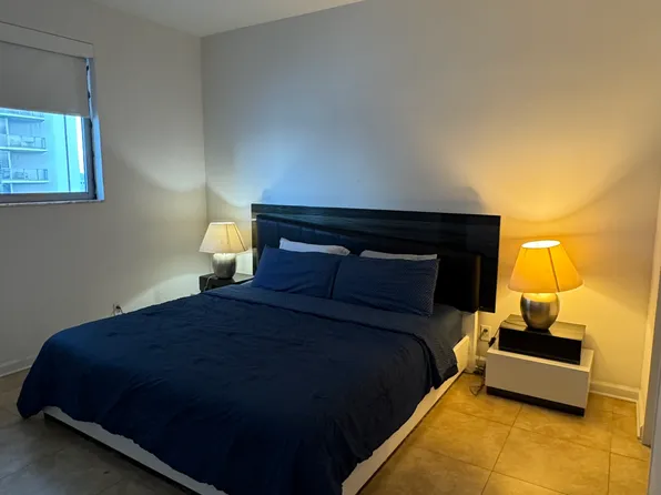 4001 S Ocean Dr, Hollywood, FL