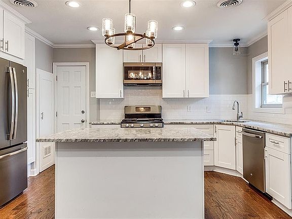 2nd image of 514 Northlake Dr