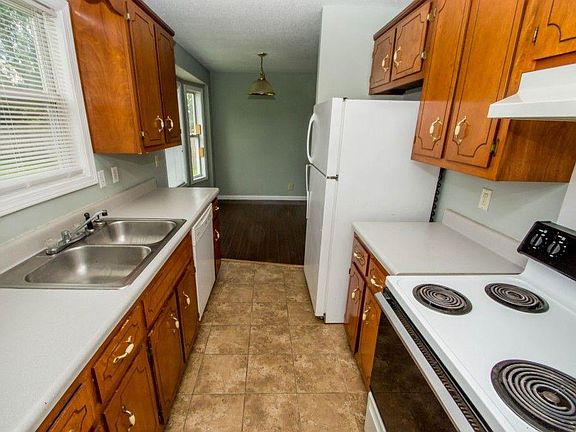 4th image of 2815 Nat Hoosier Ln