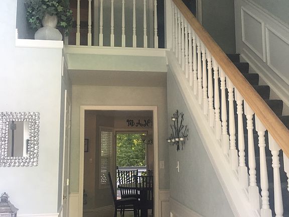 2nd image of 51 Pin Oak Cir