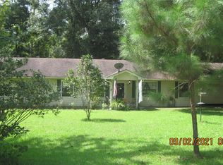 271 Oakwood Ln, Goodrich, TX 77335