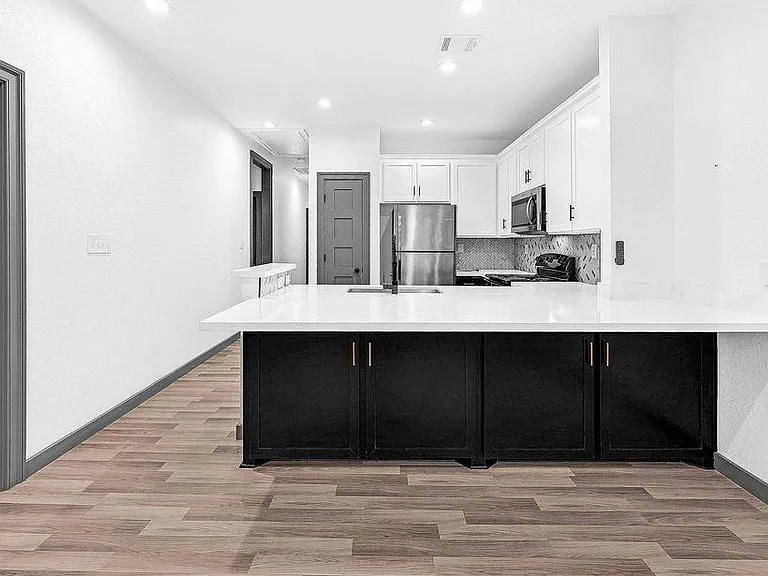3625 Lydia St #A — Photo 5