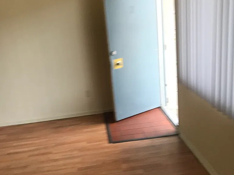 16515 Victory Blvd #2 — Photo 11