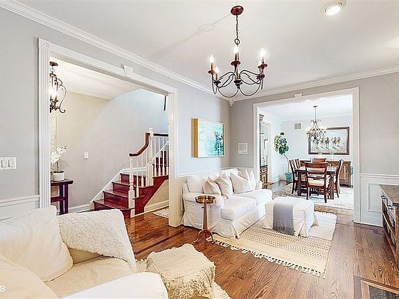4th image of 1842 W Wellington Ave