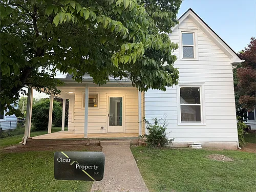 604 Poplar St Photo 1