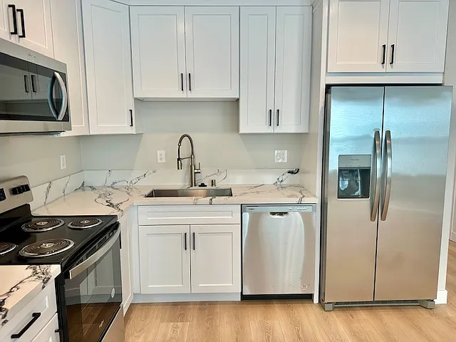 6821 Elgin St — Photo 1