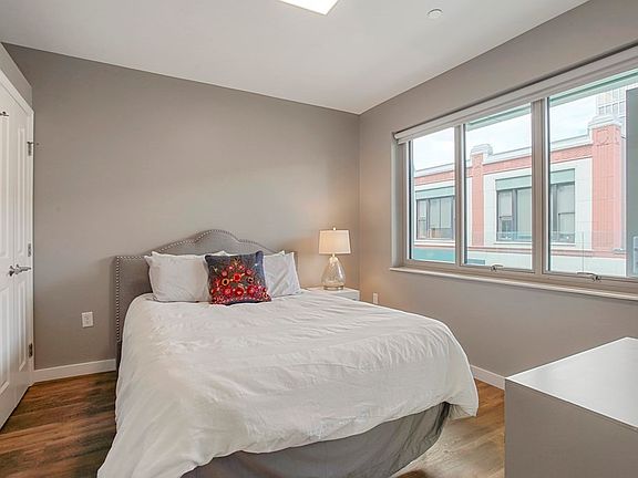 3rd image of 10 Essex St #605