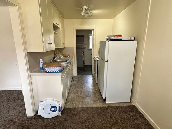 4th image of 2601 20th St #1921