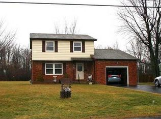 6160 Kay Ellen Dr, Niagara Falls, NY 14305