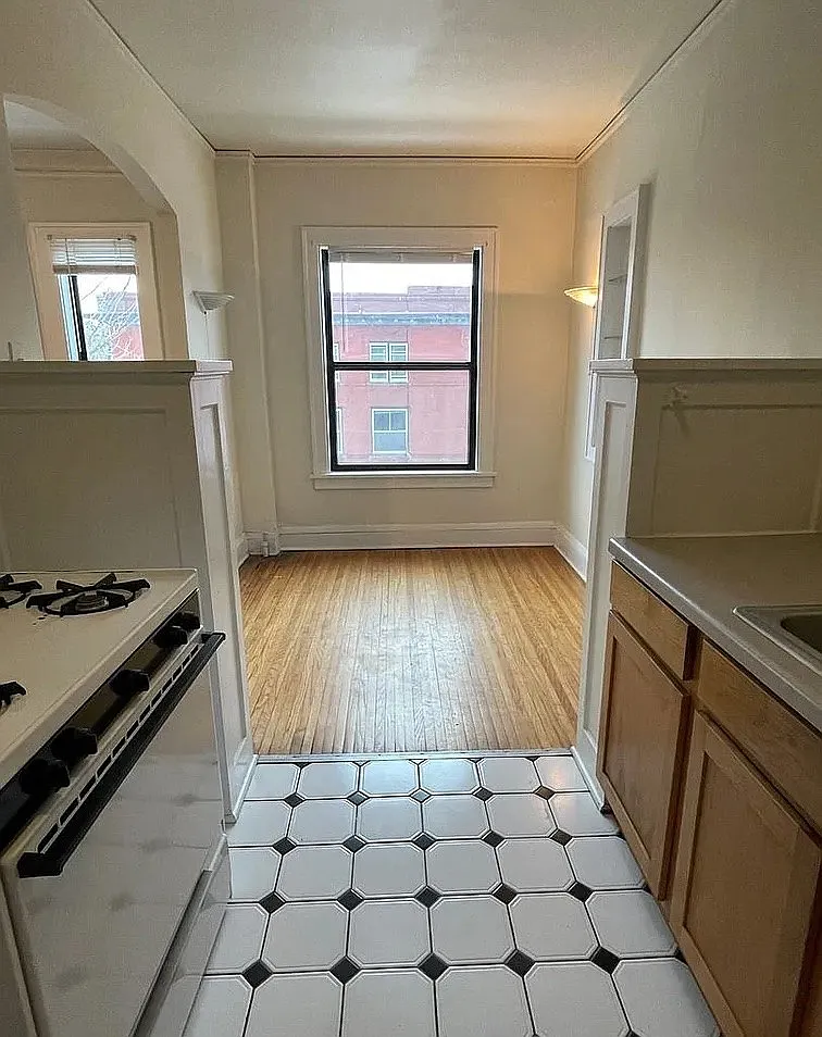 Nicollet — Photo 1