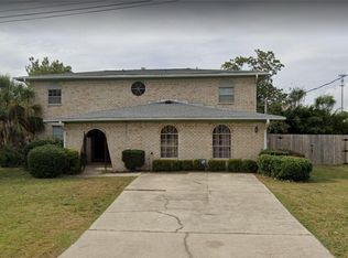 1253 Redwood Ln, Gulf Breeze, FL 32563