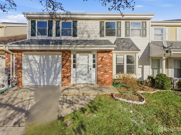 143 Banwell Ln, Mount Laurel, NJ 08054