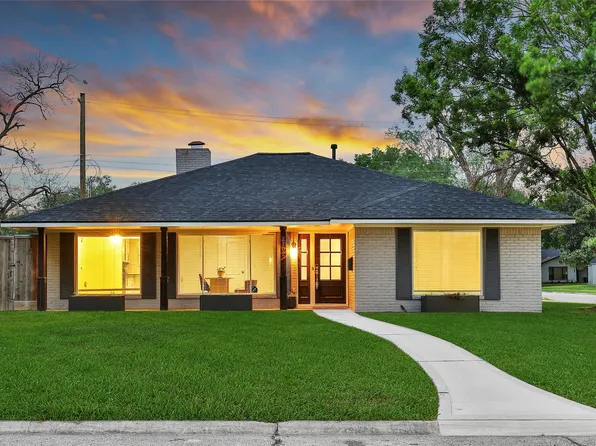 2102 Brimberry St, Houston, TX 77018