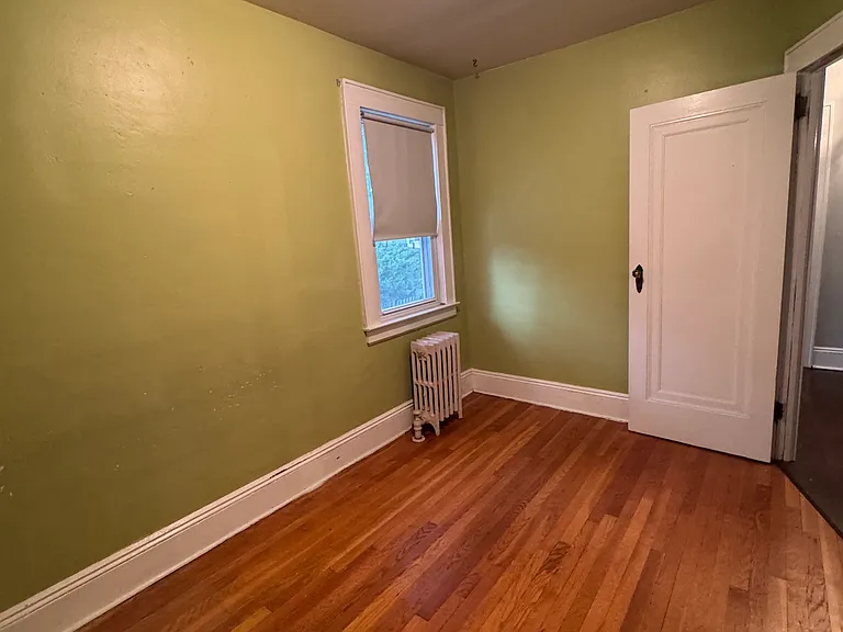 734 Greenwood Rd — Photo 20