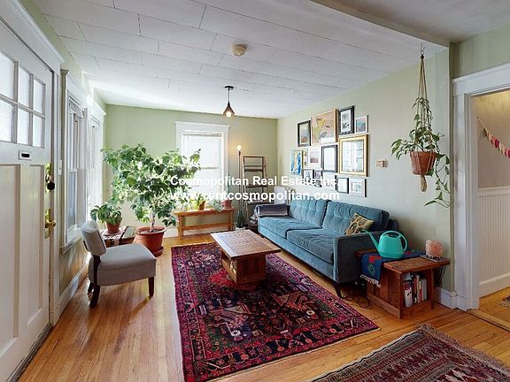 4th image of 52 Linwood St #1
